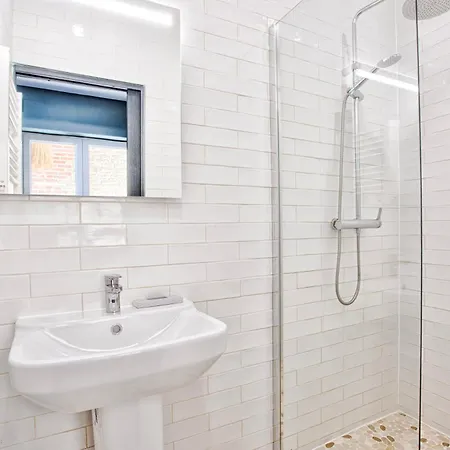 1880 - Centre - Jardin Botanique Feriehus *