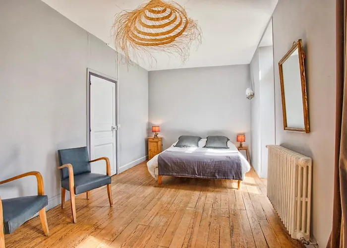 1880 - Centre - Jardin Botanique Holiday home